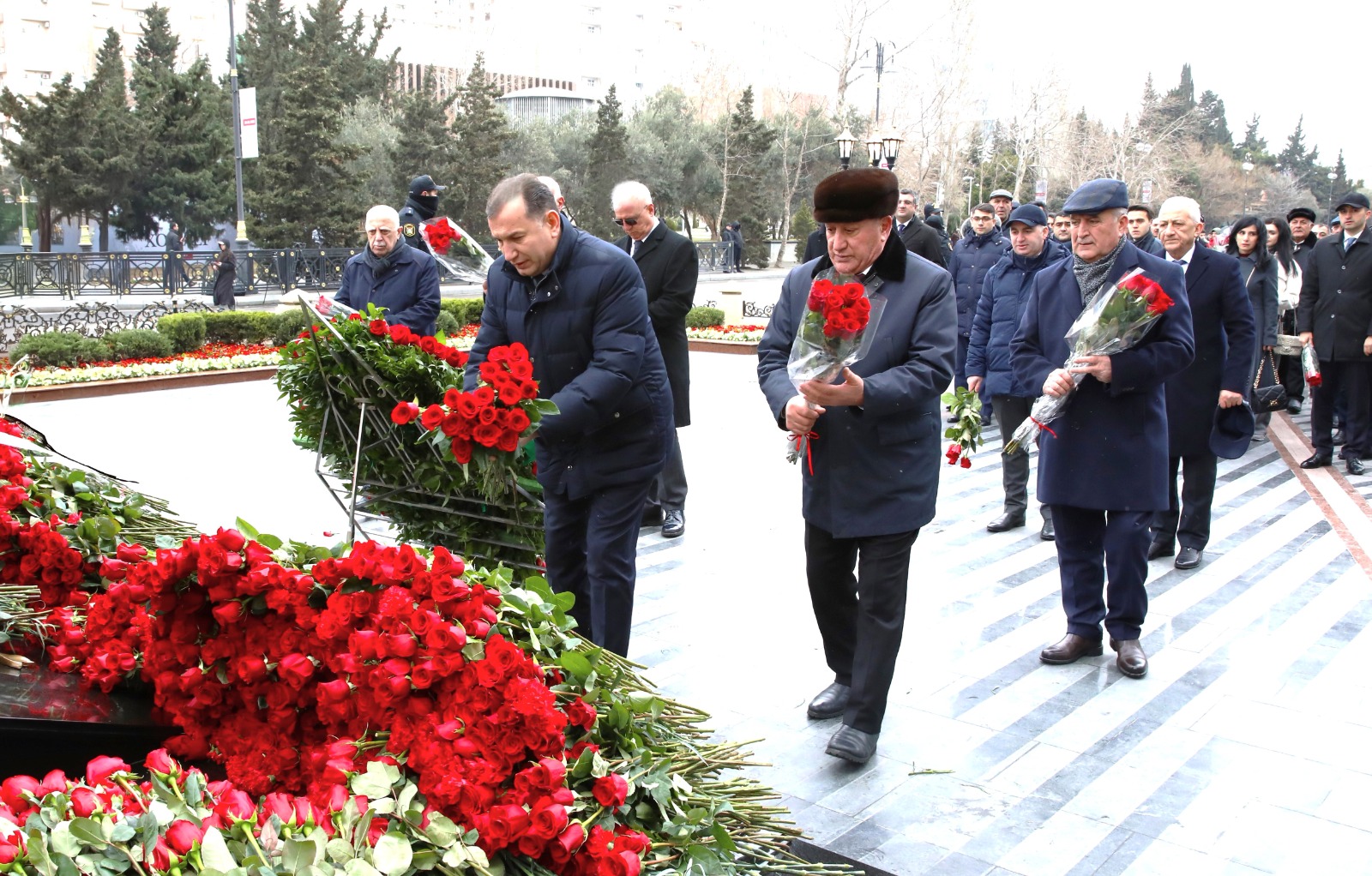 The staff of the Azerbaijan Trade Unions Confederation visited the Khojaly Genocide Memorial